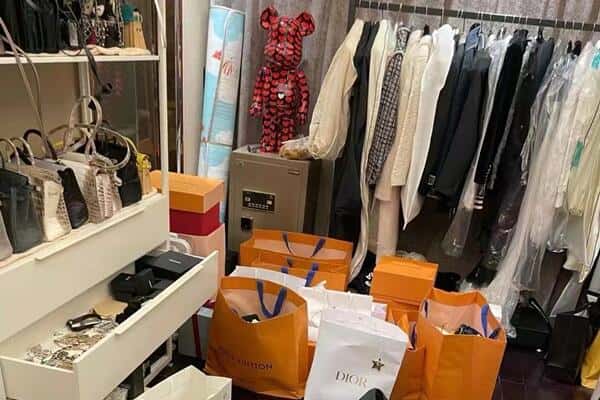 灌云县回收一线品牌衣服